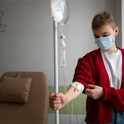 patient-getting-chemotherapy-treatment (1)