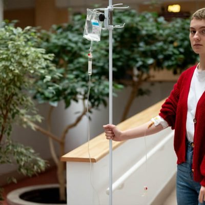 patient-getting-chemotherapy-treatment (4)